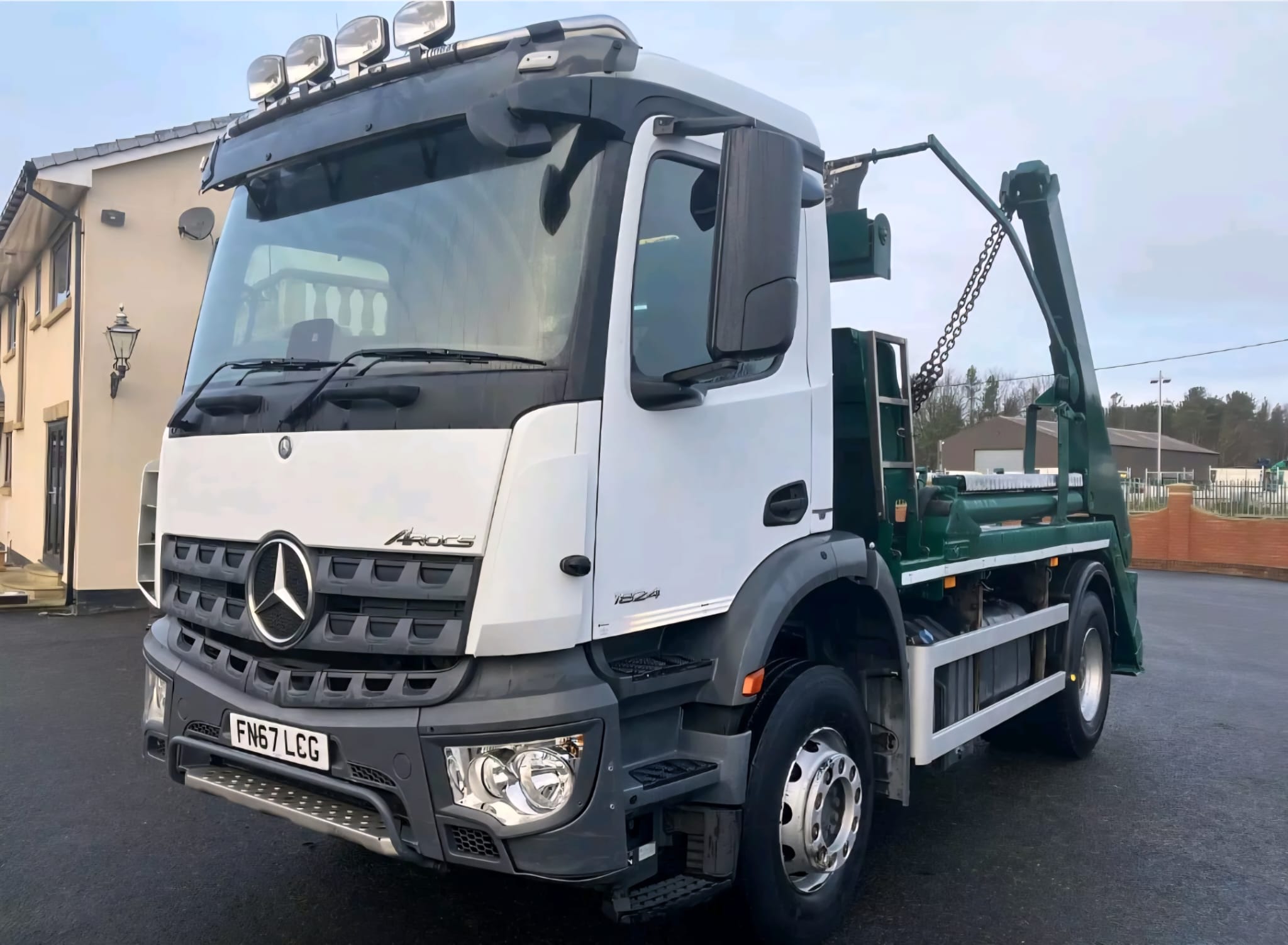 Skip Truck